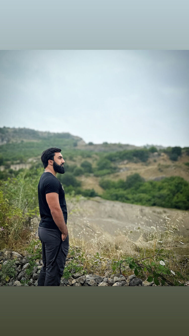  ,   Huseyn, 32 ,     , c 