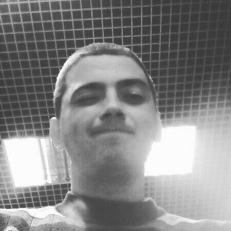  11732956  Alex, 32 ,    