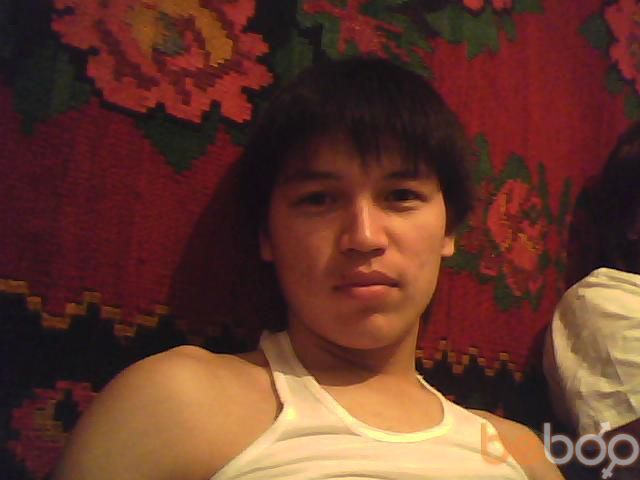  949636  Machomen, 37 ,    