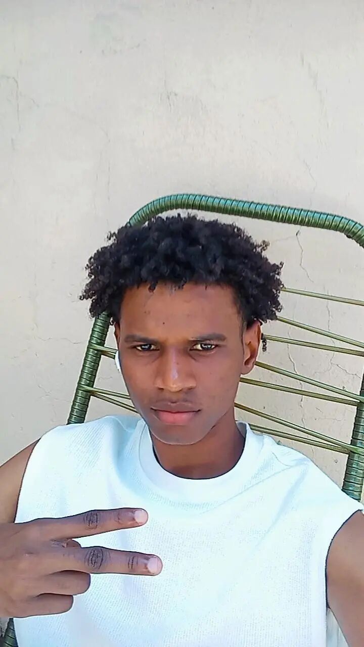  50608096  David, 22 ,    -