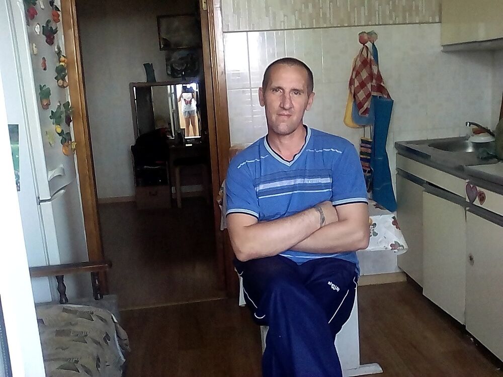  12775346  Sergej, 53 ,    