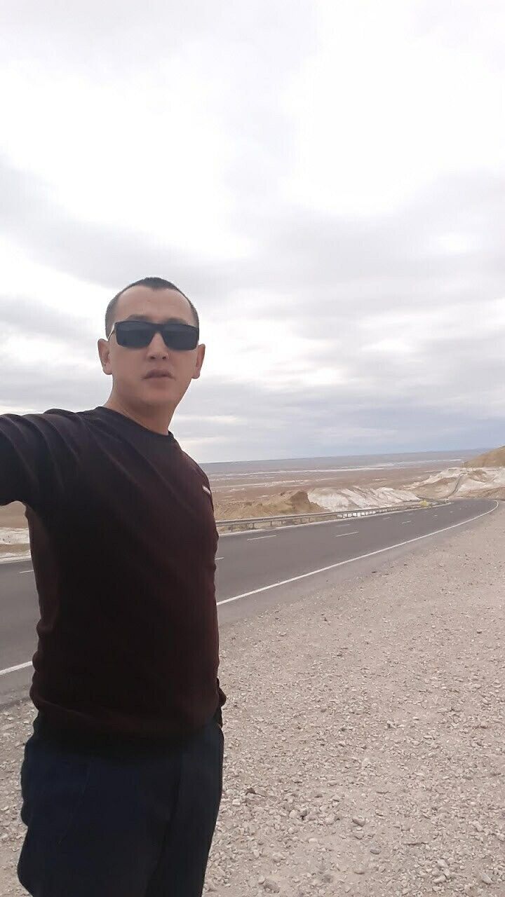  32767376  Arman, 37 ,    