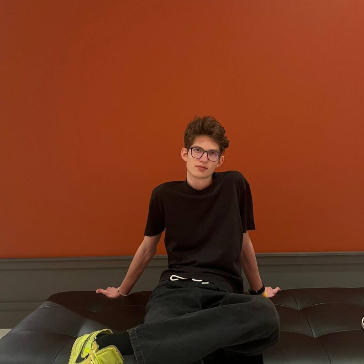 ���� 44799786 ����� ��������, 19 ���, ���� ���������� � ������