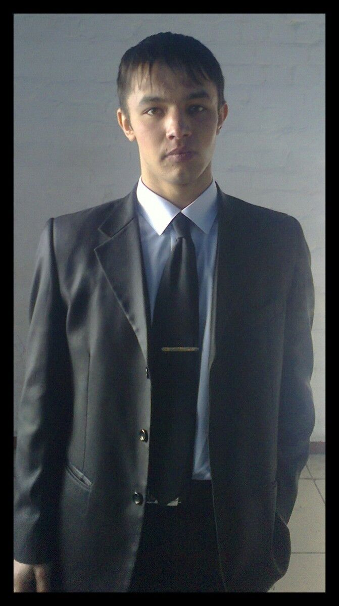  ,   Dima, 32 ,   