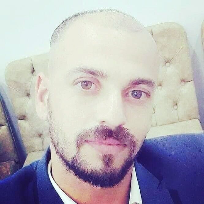  18850786  Mohamed, 39 ,    