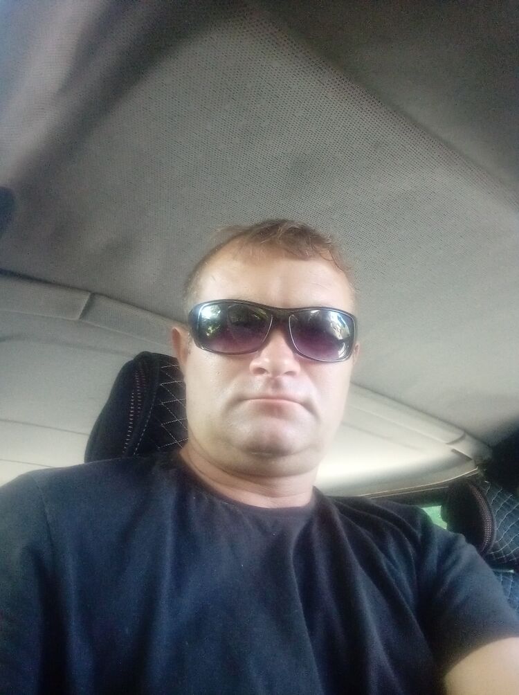  35797936  Sergej, 48 ,    