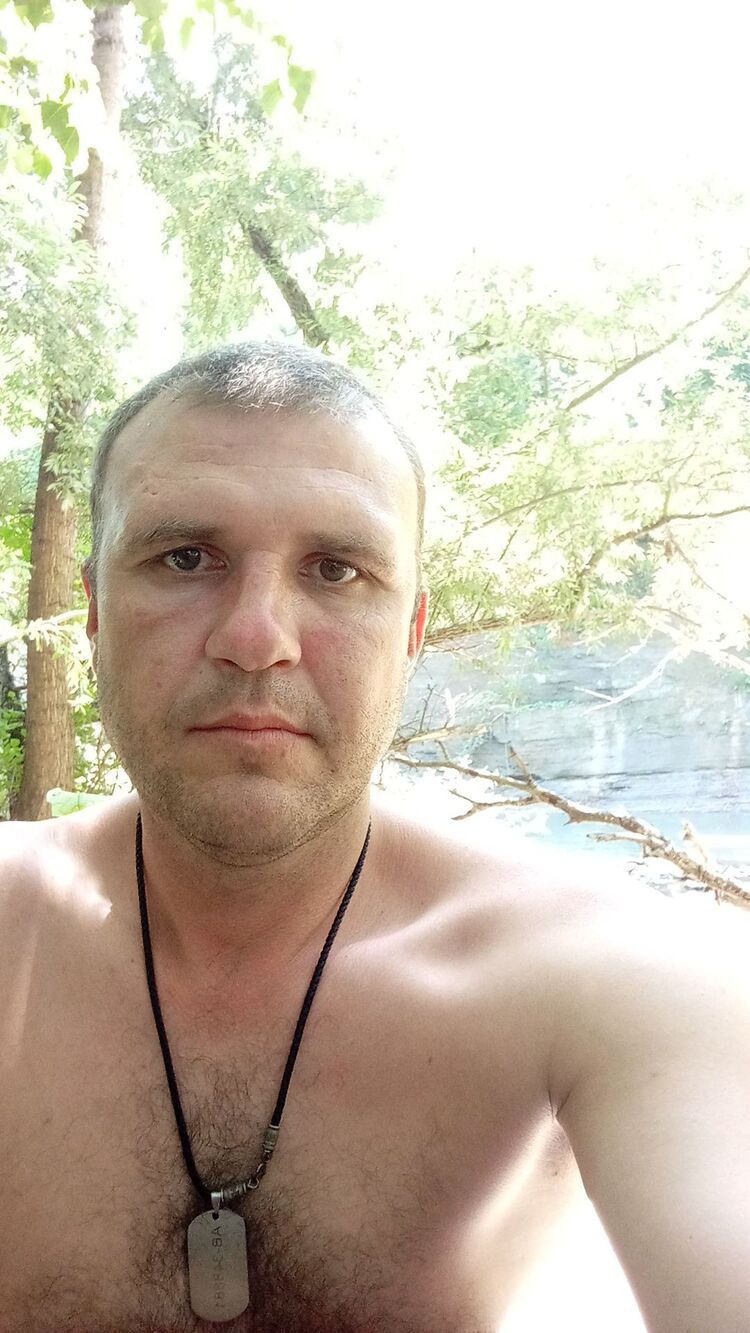  36717056  Alexander, 39 ,     