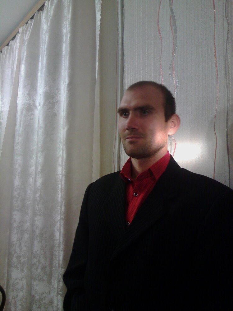  10422656  Oleg, 39 ,    