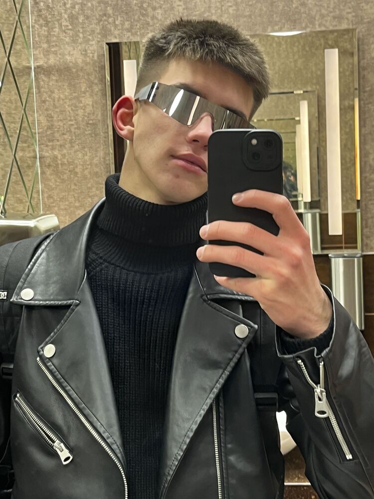  40025936  , 23 ,    -