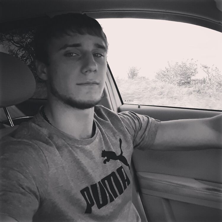  10766606  Vasile, 27 ,    