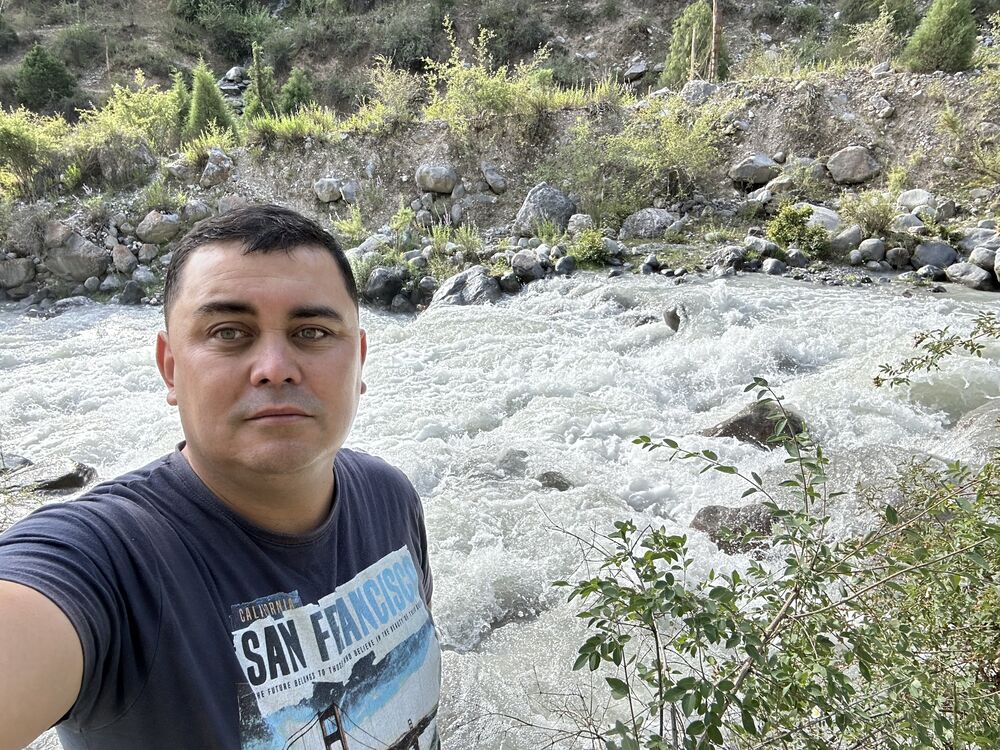  45935346  Sanjarbek, 41 ,    