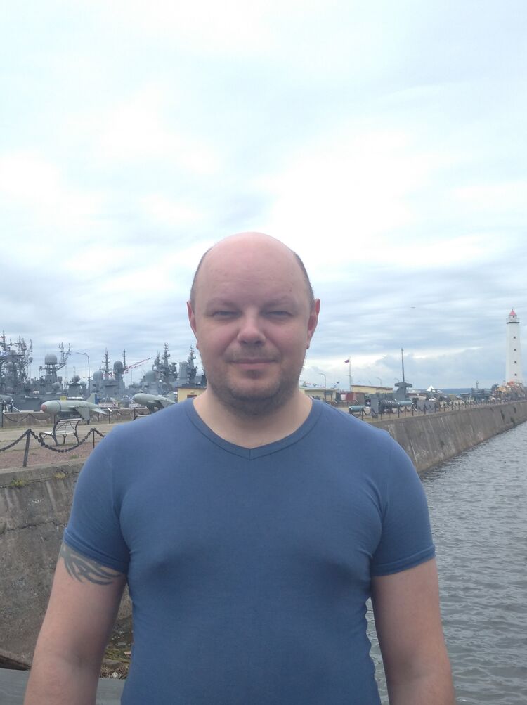  28748146  , 40 ,    -