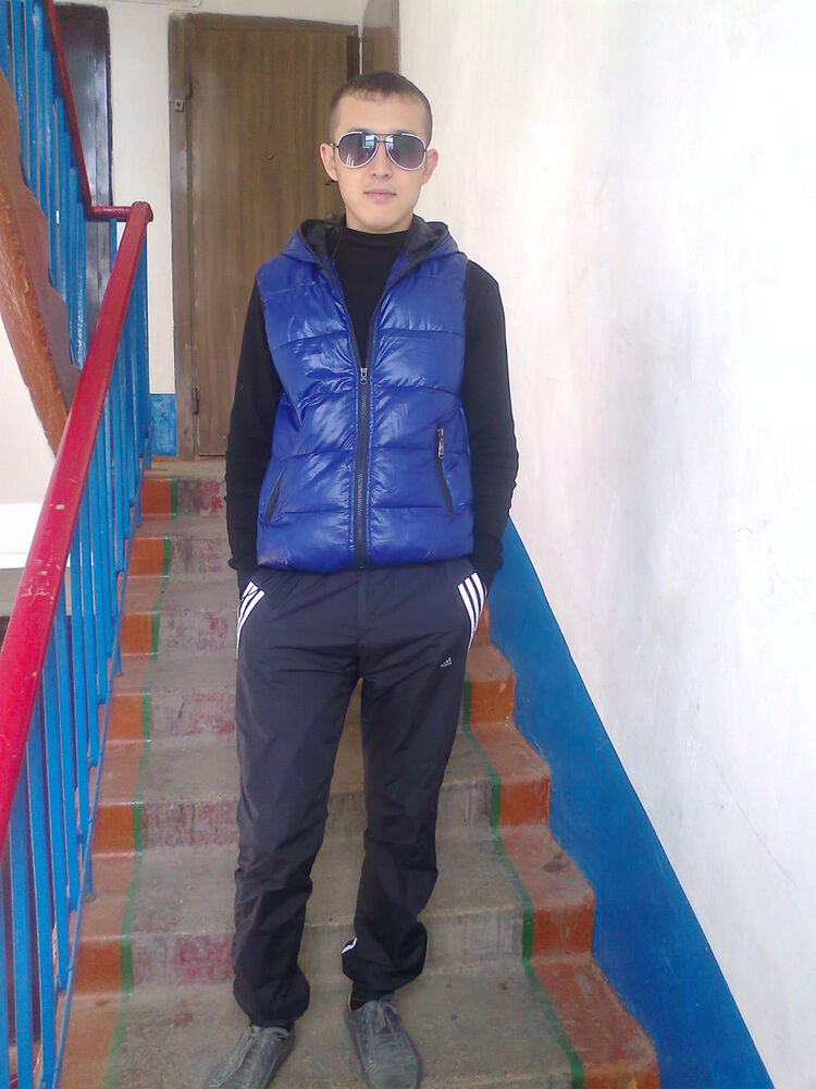  4698916  Erlan, 38 ,    