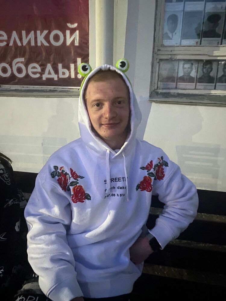  ,   Mihail, 25 ,   c , 