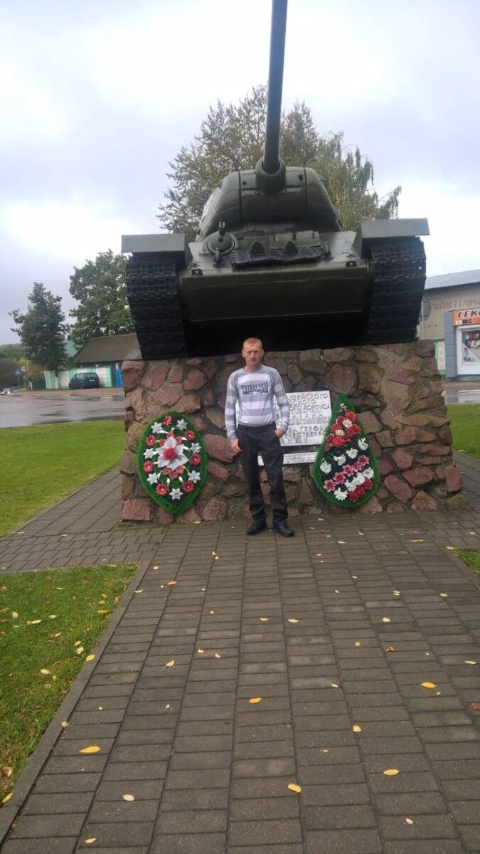  17315586  Leonid, 42 ,     