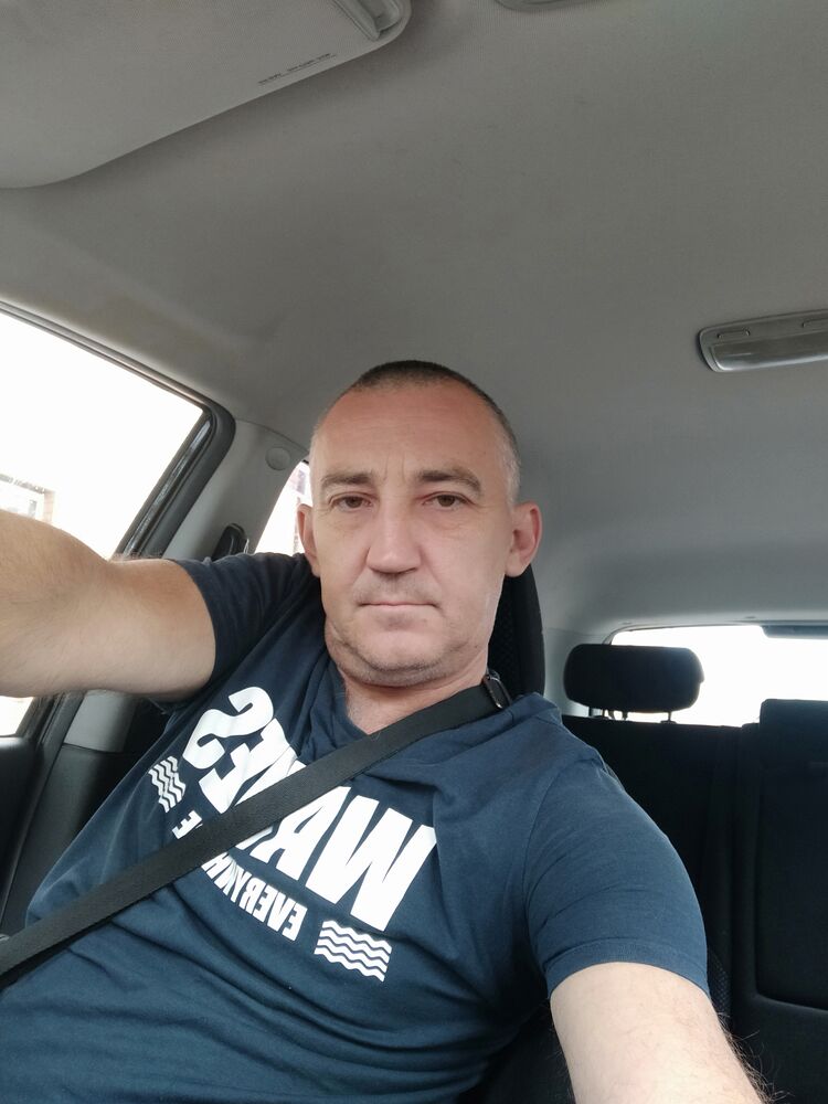  28869096  , 49 ,    