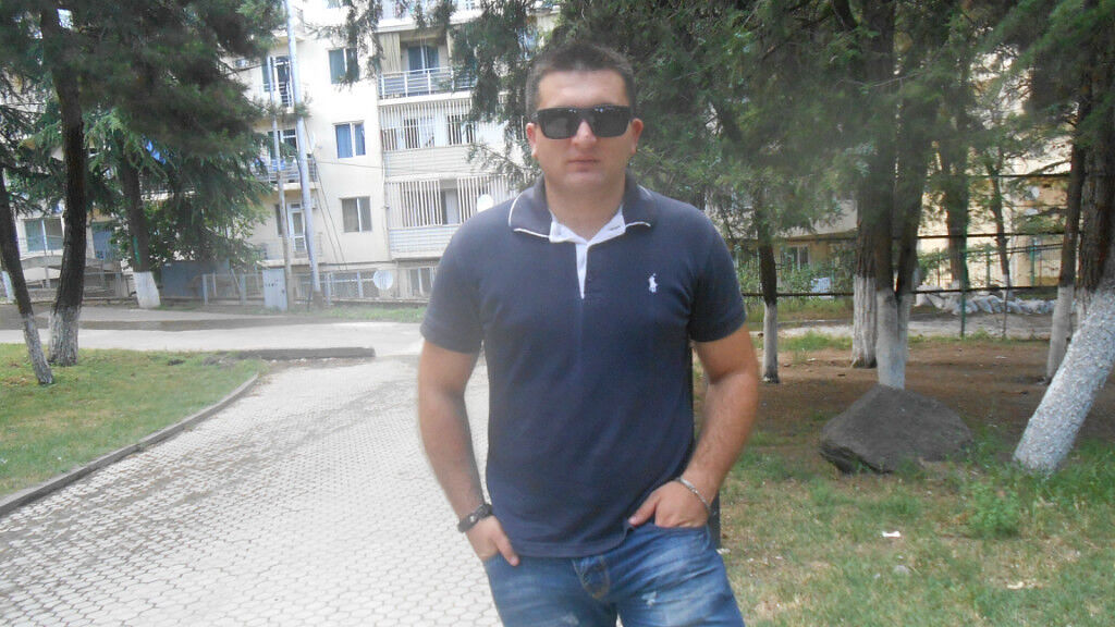  4640306  Lasha, 35 ,    