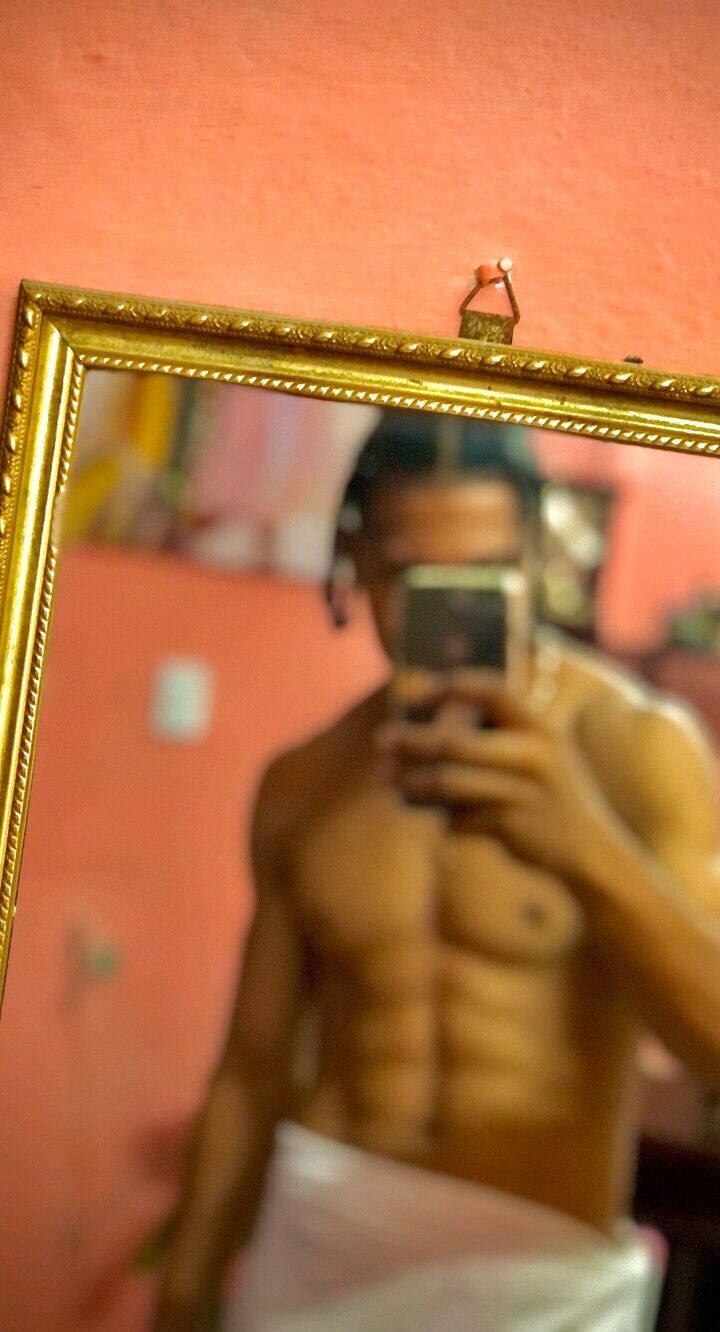  43821696  Carlos, 25 ,    