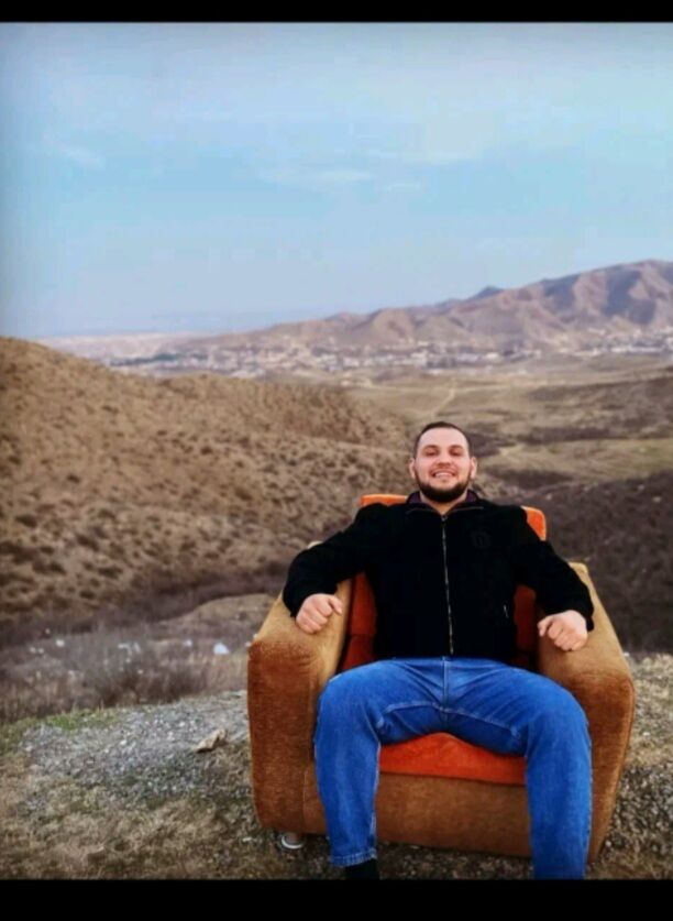  46191336  Rzayev, 27 ,    