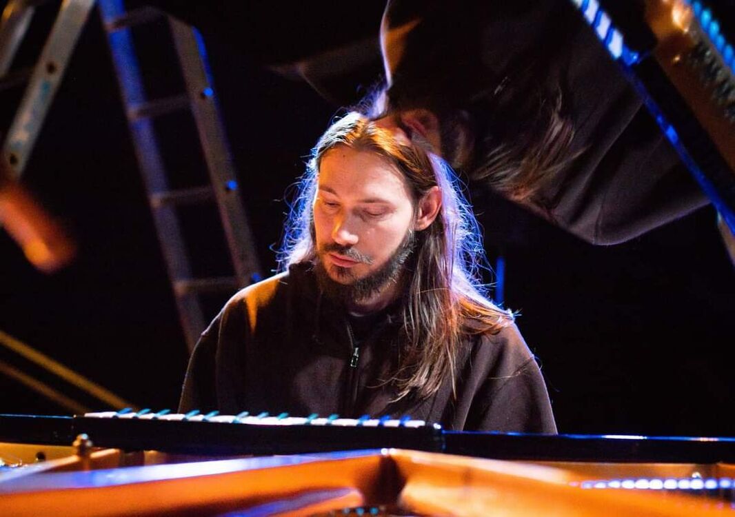  52020266  Feodor, 40 ,    