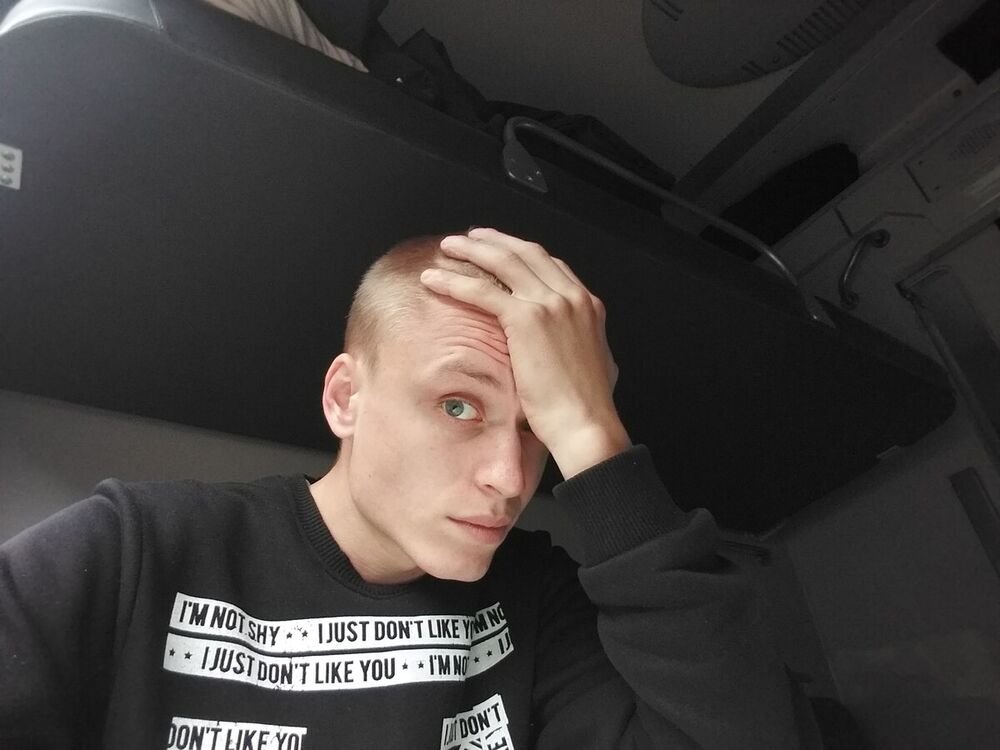  21279286  Sergio, 27 ,    