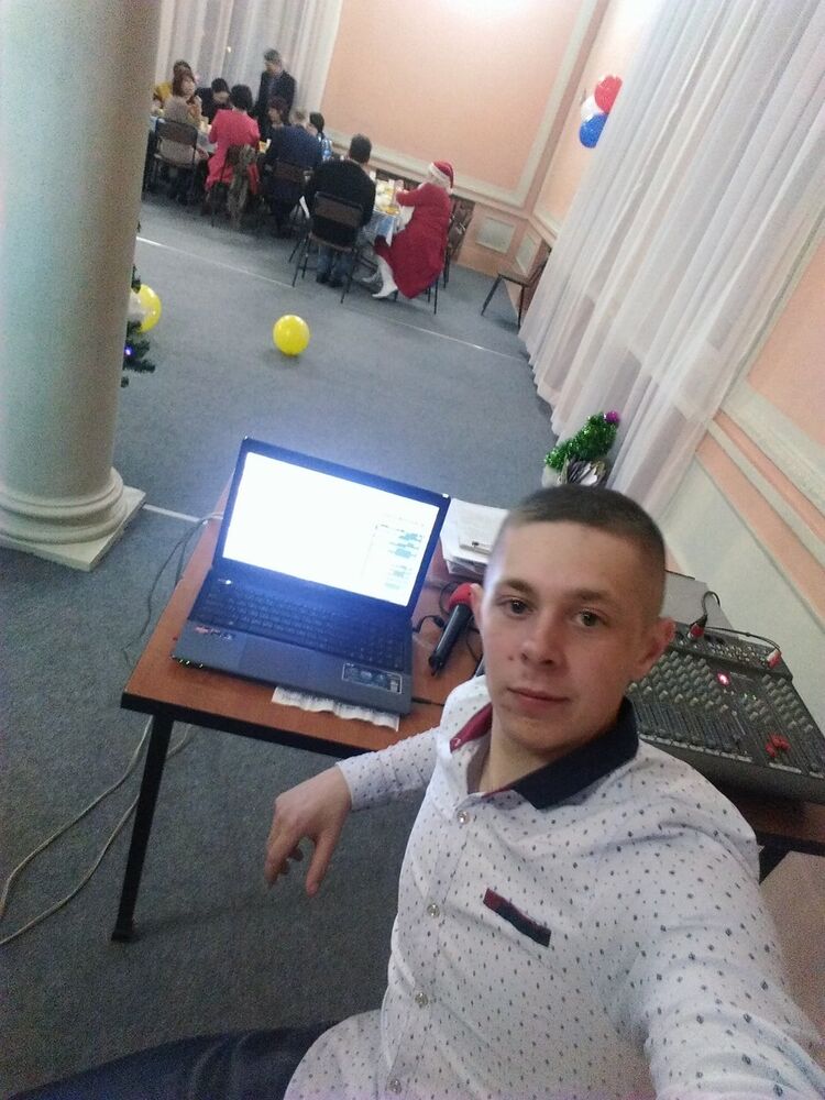  11472796  Eric, 29 ,    