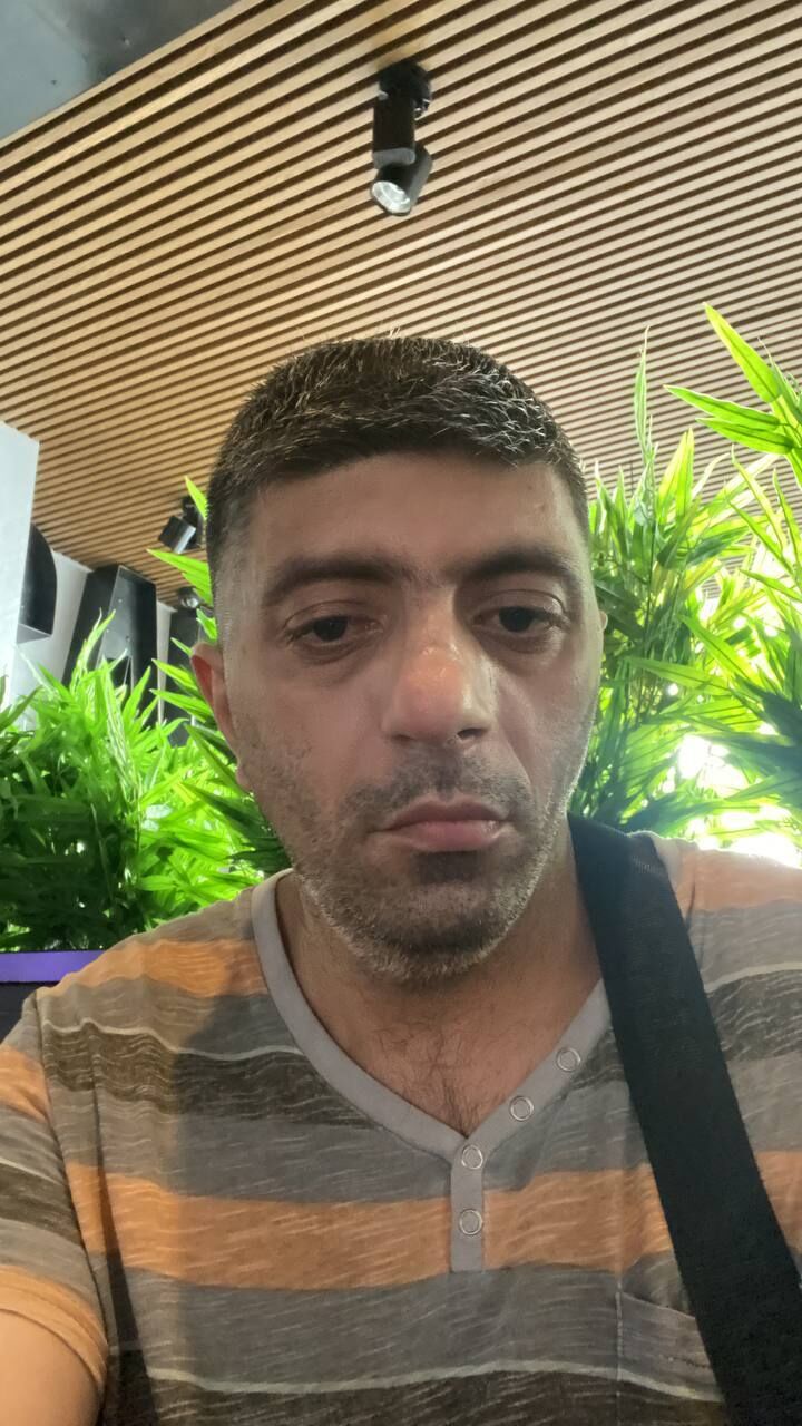 37921646  , 42 ,    