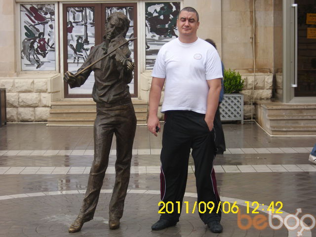  1127366  Vitalik, 51 ,    
