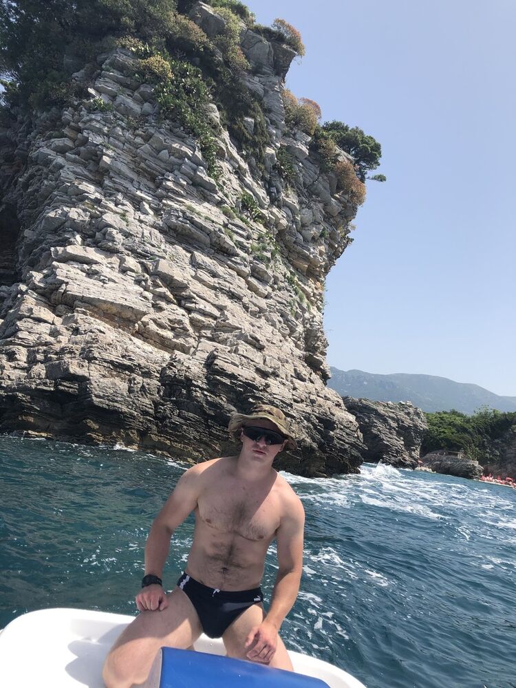  16436716  Taras, 36 ,    Budva