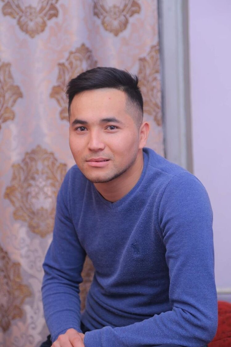  15047446  Uli, 31 ,    