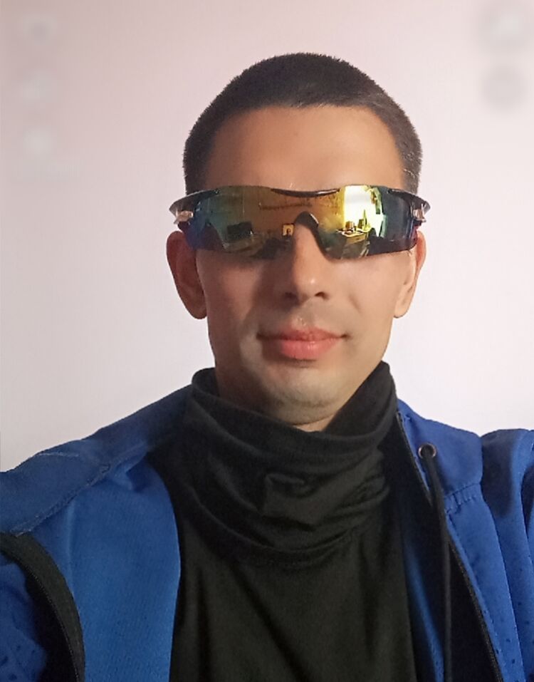  52490896  , 33 ,    