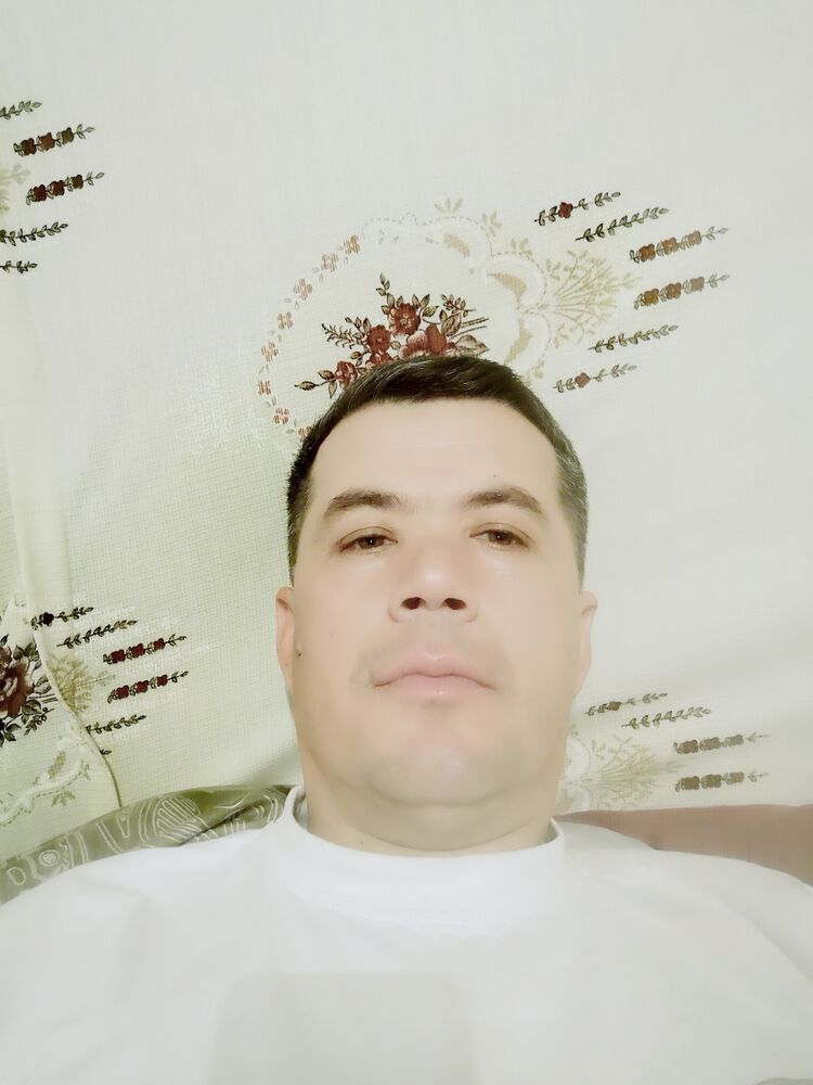  27224716  Rustam, 42 ,    