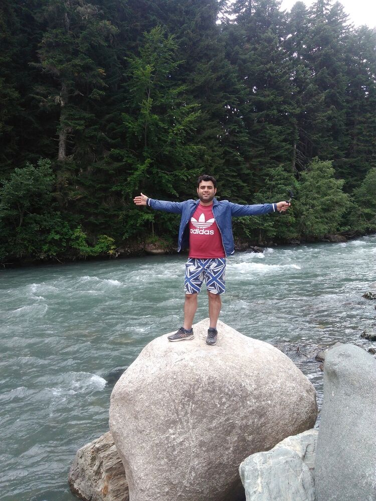  16984046  Jalal, 40 ,    