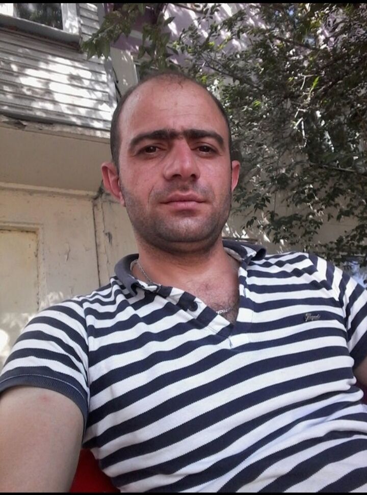  37542086  , 44 ,    