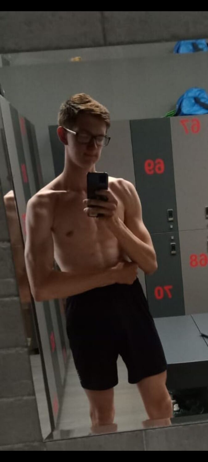  44289886  , 20 ,    