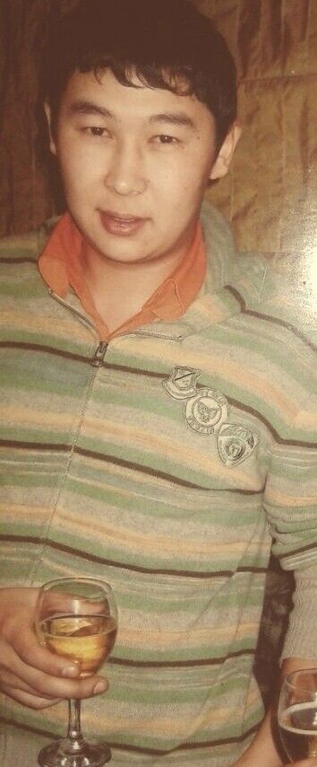  ,   Medet, 33 ,   ,   , c 