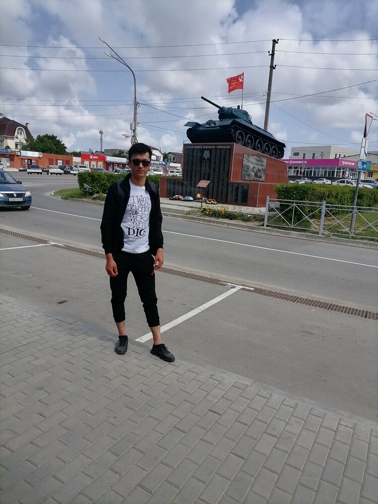  --,   Ahror, 25 ,   ,   