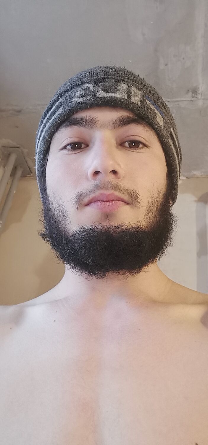  -,   Abu, 28 ,   c 
