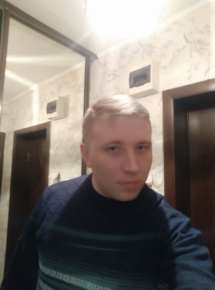  26247386  Roman, 34 ,    