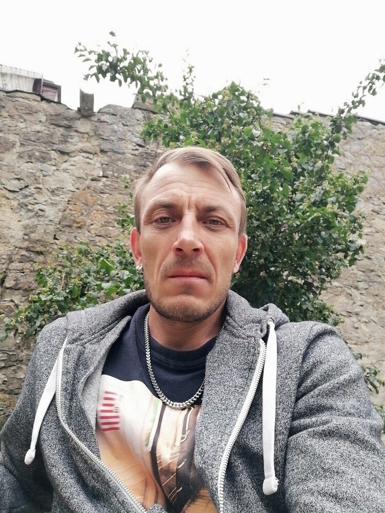  Kassel,   , 48 ,     , c 