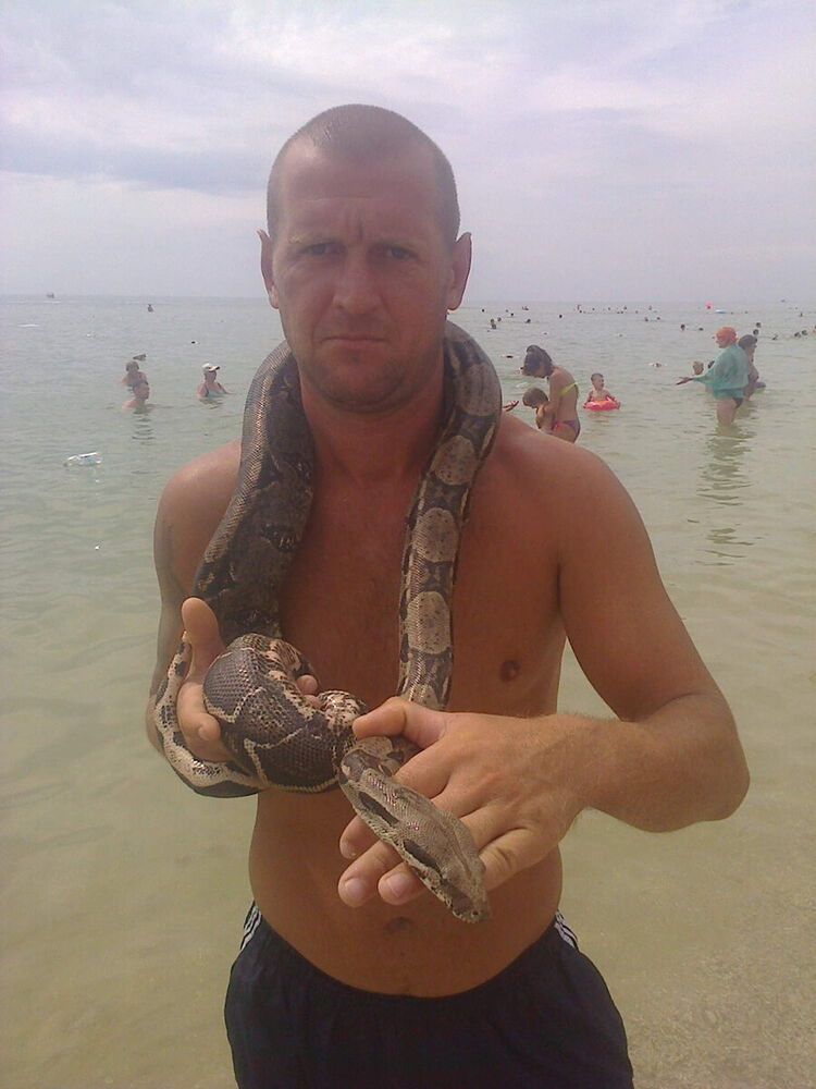  ,   Artur, 40 ,   ,   , c , 