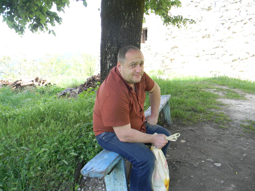  7051606  Tamaz, 48 ,    