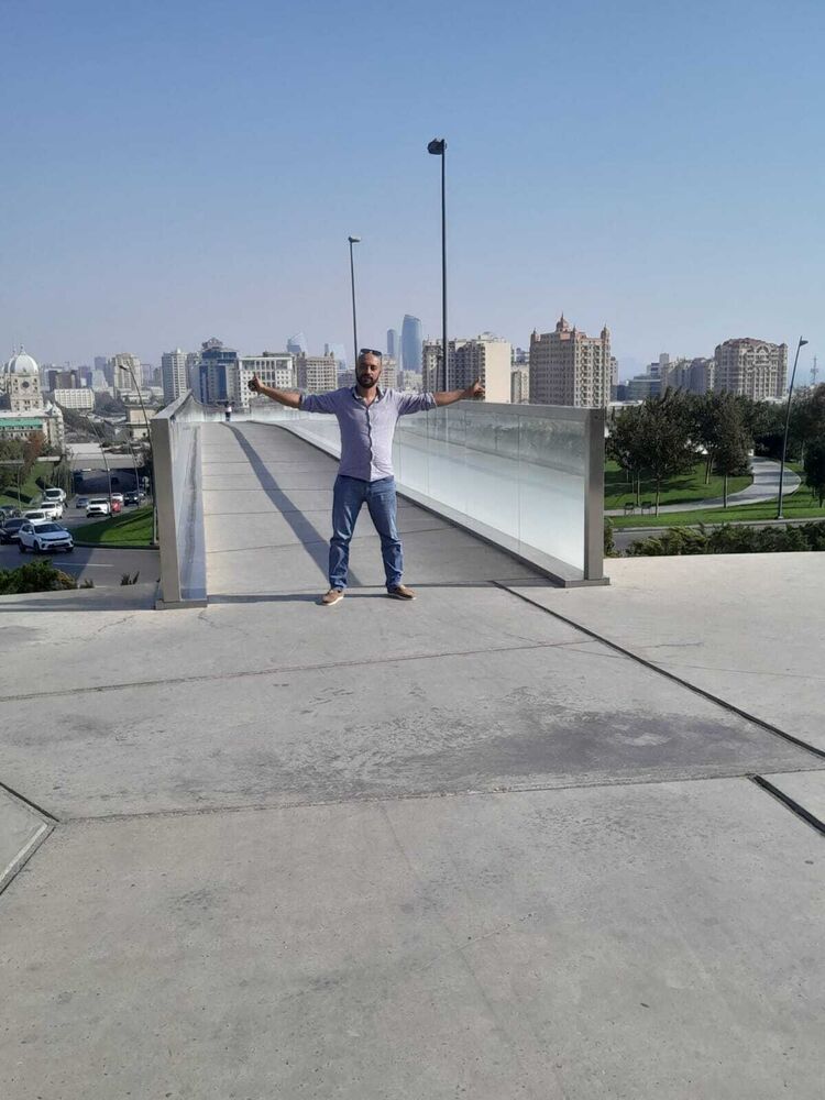  40904216  , 42 ,    