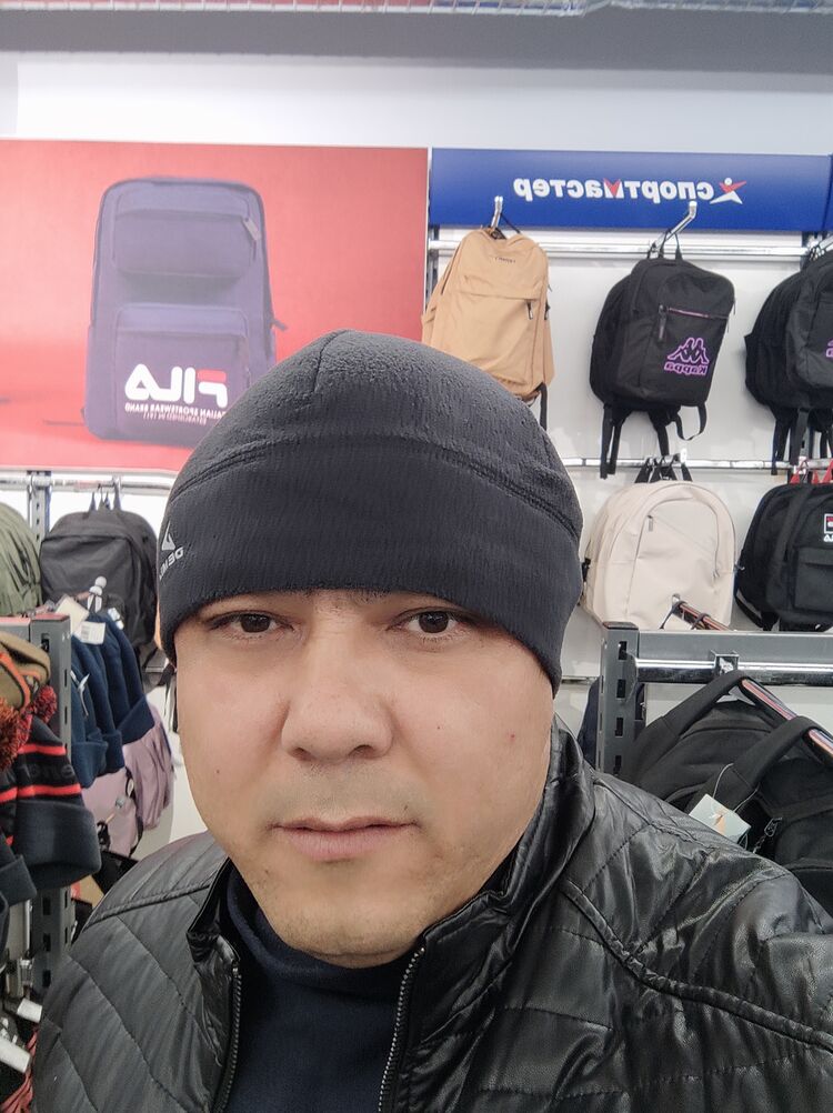  40822286  Ruslan, 43 ,    