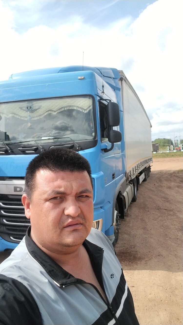  52826346  , 37 ,    