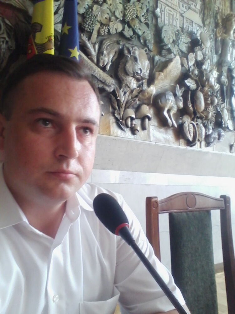  8331006  Romeo, 45 ,    