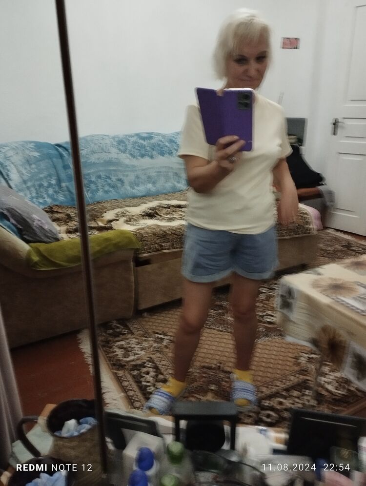  45544876  Svetlana, 53 ,    