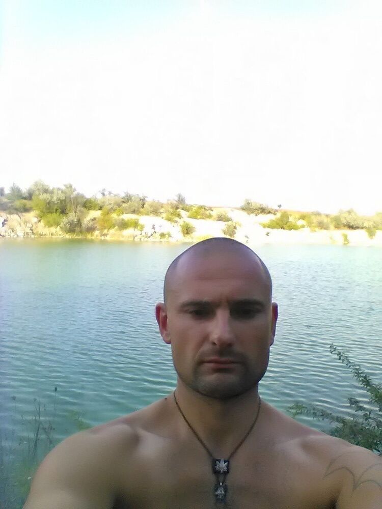  ,   Vitorio, 42 ,   ,   , c 