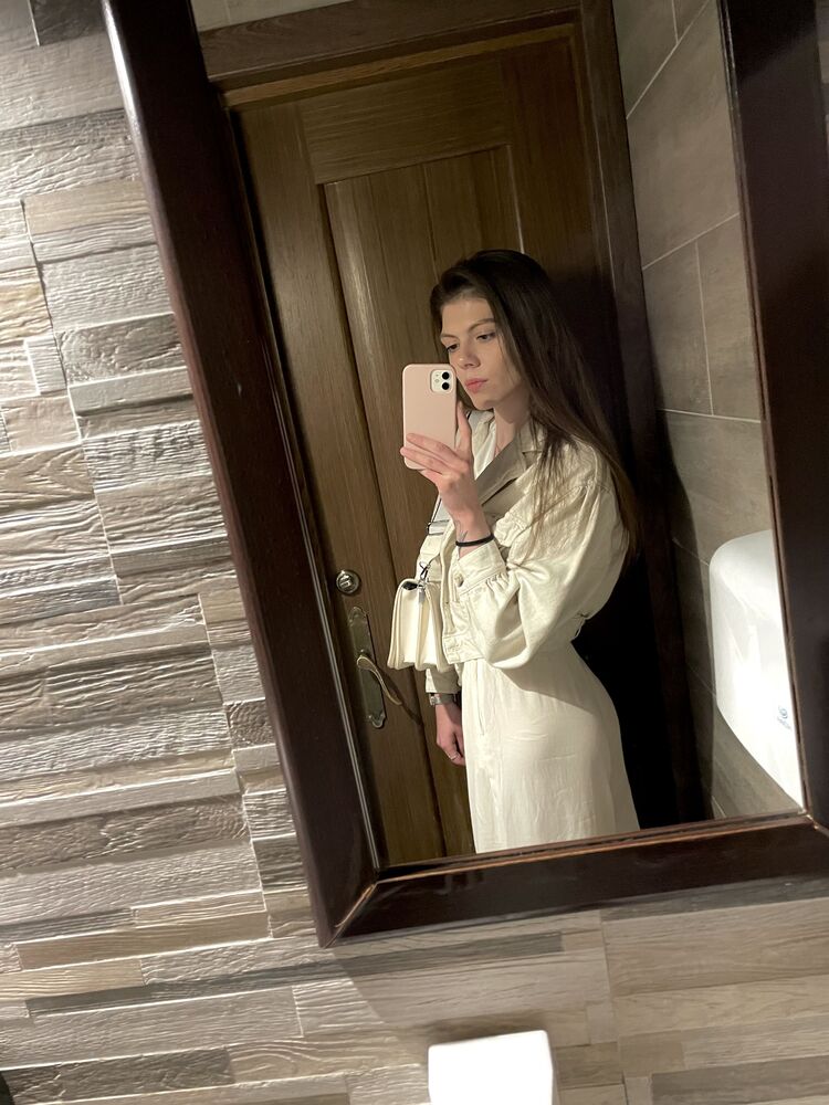  26897206  Yelena, 26 ,    