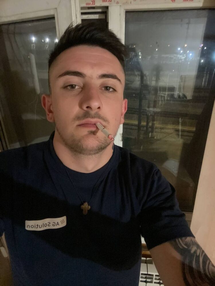  ,   Andrei, 25 ,   ,   , c 